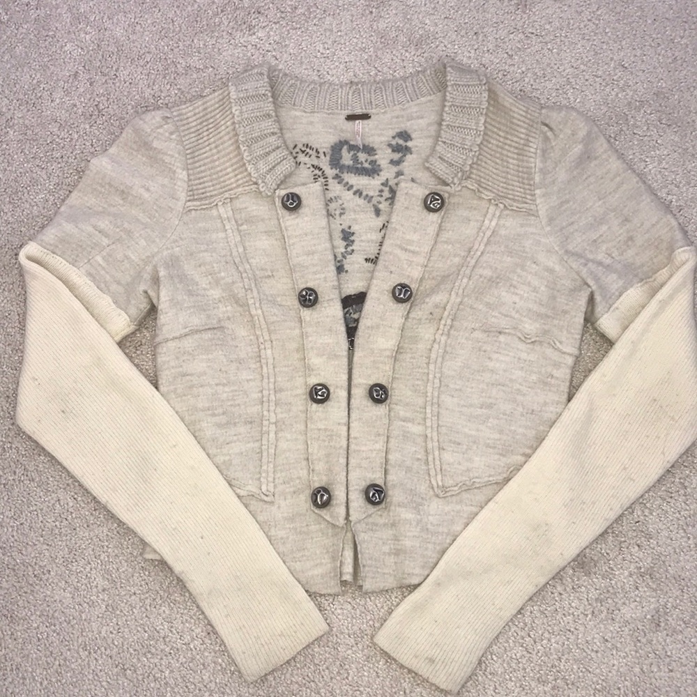 Free People Sweater/Cardigan - 100% wool